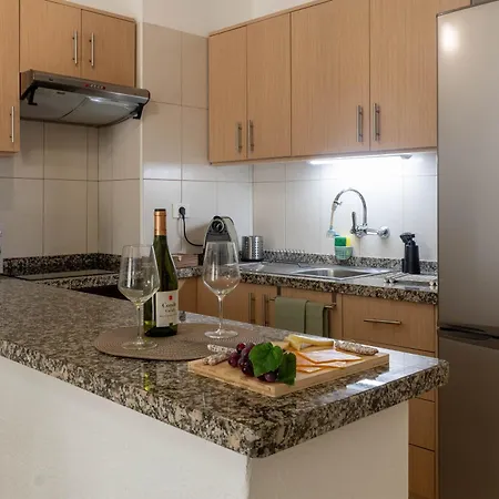 Home2book Terrace&pool In Americas, Comfy Apartman